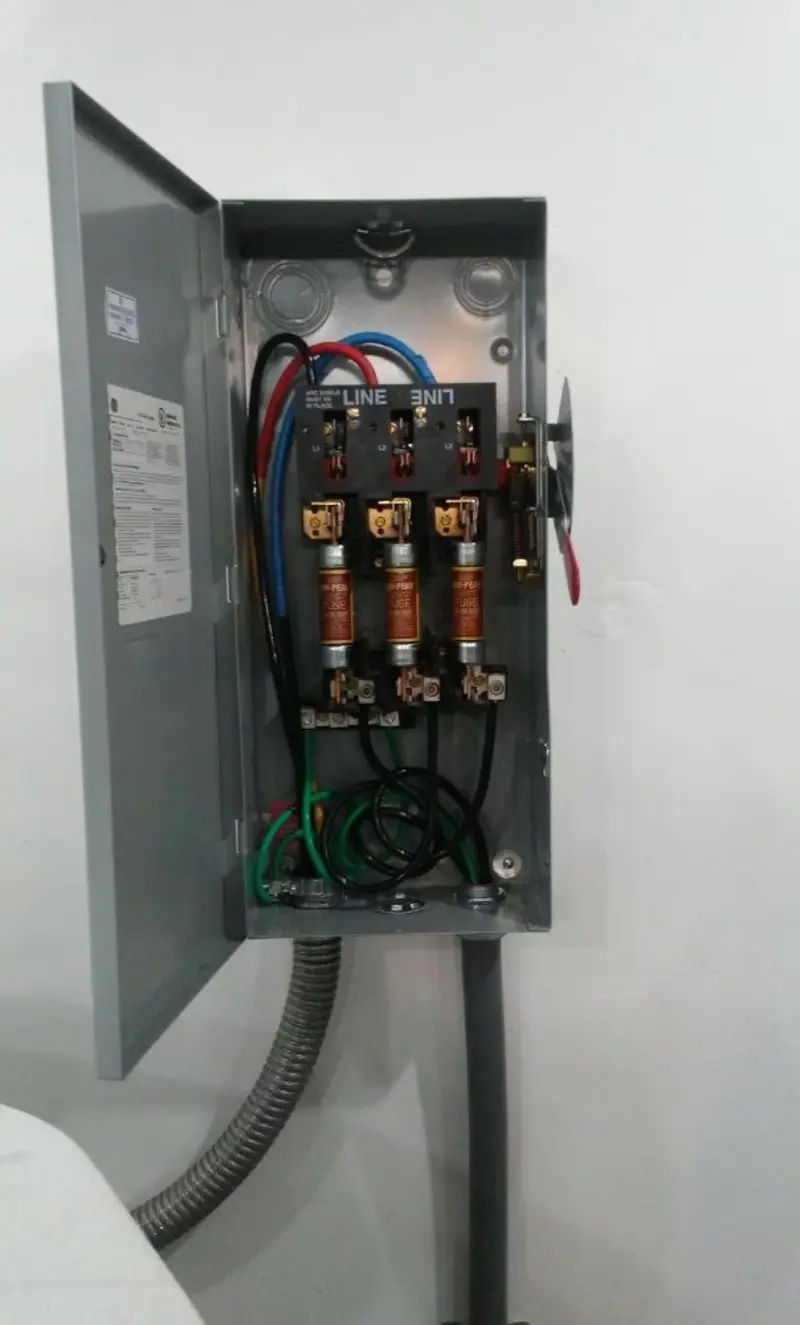 Three-phase disconnect switch installed for Smoke Detector Installation in Sterling Ranch